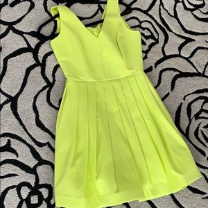 Halston heritage v neck dress in yellow
